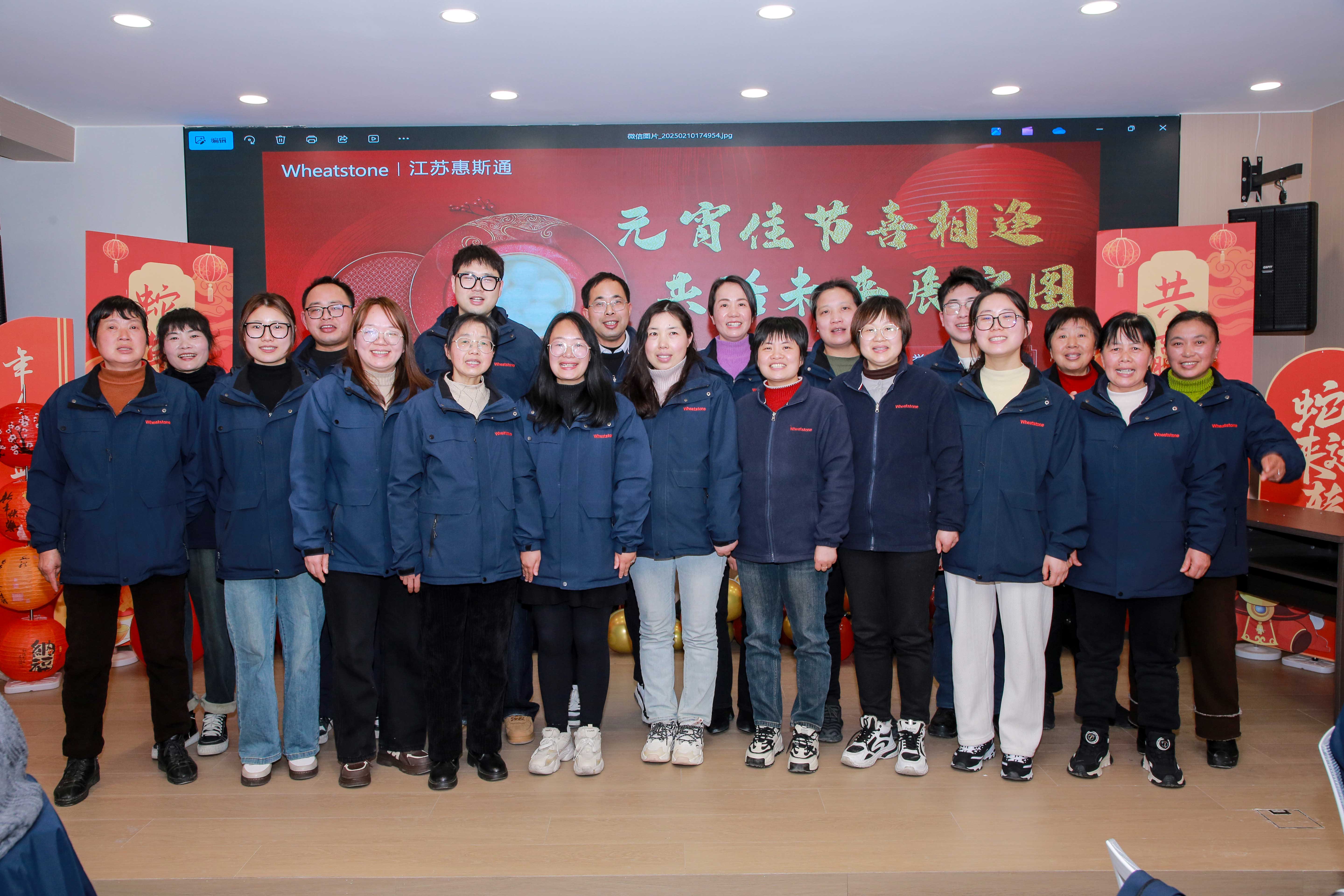 45443973.jpg 45443973.jpg